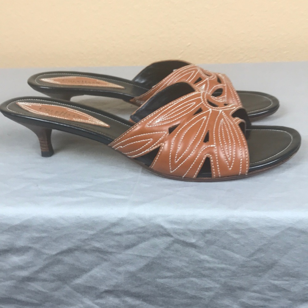 Cole Haan Resort Tahiti. Thong Saddle Tan Heels